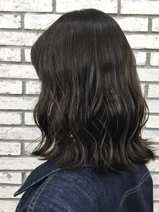 ミディアム レイヤー ハイトーン 暖色⭐︎KANAKOのヘアスタイル