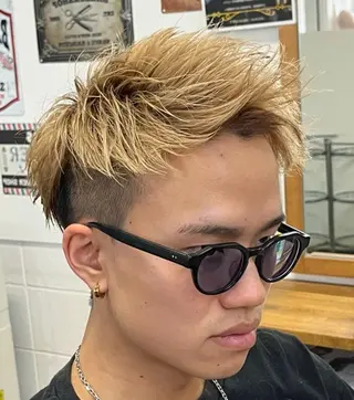 メンズ 市道 翼のヘアスタイル