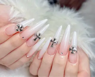 ネイル ネイルサロン Auraのネイルデザイン