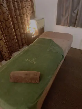 RAYVIS梅田店 FUJIのエステ・リラクイメージ