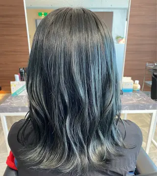 ミディアム 安田 菜摘のヘアスタイル