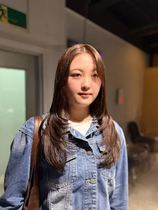 ロング カラー NANAMI🩵 大人可愛い韓国ヘアのヘアスタイル