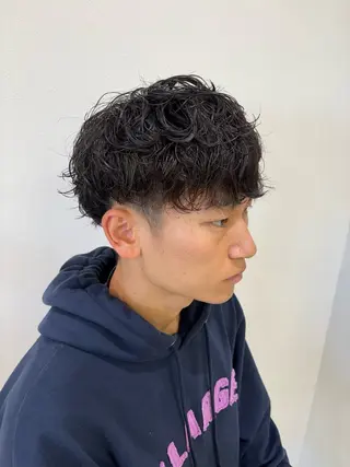 パーマ メンズ ニュアンスパーマ/ フェザー/マッシュのヘアスタイル