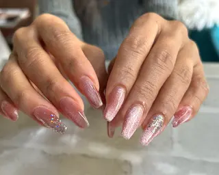 ミディアム 2DY NAIL SALONのネイルデザイン