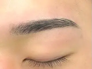 アイブロウ エサージュ新宿店 coco✨のマツエク・マツパデザイン