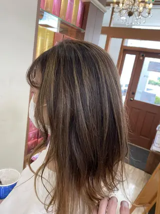 カラー SALOWIN栄 高須大貴のヘアスタイル