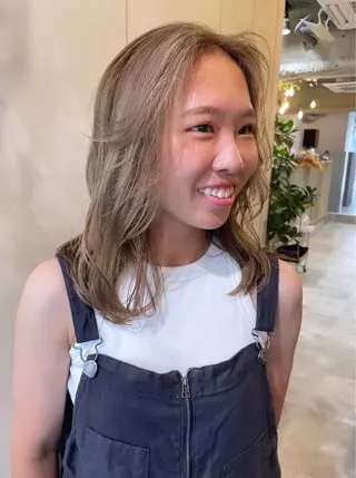 ミディアム カラー 狩野 羅夢のヘアスタイル