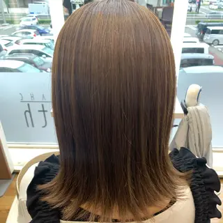 セミロング カラー 大滝 美里のヘアスタイル