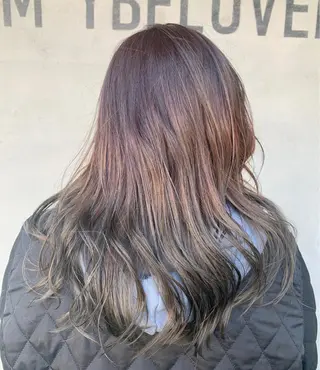 ロング ︎︎🧸 ユリ ︎︎🧸のヘアスタイル