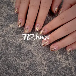 ミディアム めぐみのネイルサロン スタッフ練習のネイルデザイン