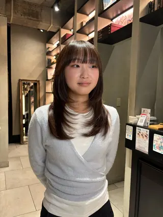 セミロング ⠀ リコのヘアスタイル