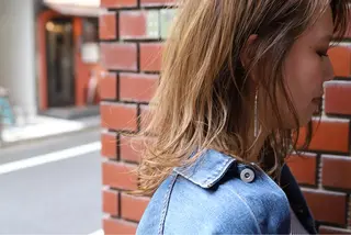 ミディアム さの あやねのヘアスタイル