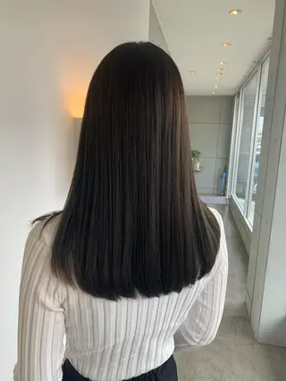 セミロング おせ ちさとのヘアスタイル