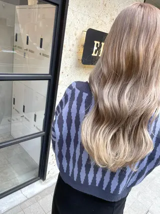 ロング カラー ハイライトが 得意なニキです😊のヘアスタイル