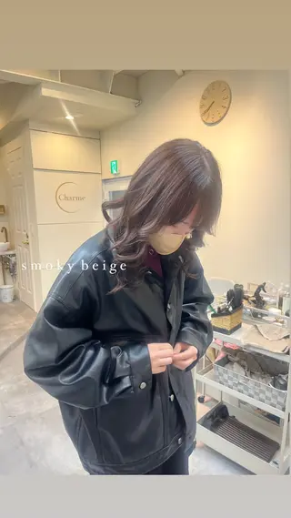 ミディアム 佐藤 瑚碧のヘアスタイル