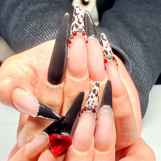 ネイル VOGUE ×SWANのネイルデザイン