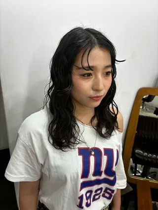 セミロング カラー ヘアアレンジ 佐藤 芽衣のヘアスタイル