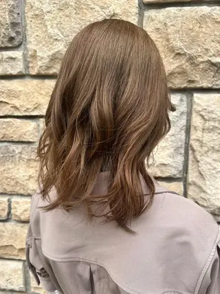 セミロング miku 三ノ輪のヘアスタイル
