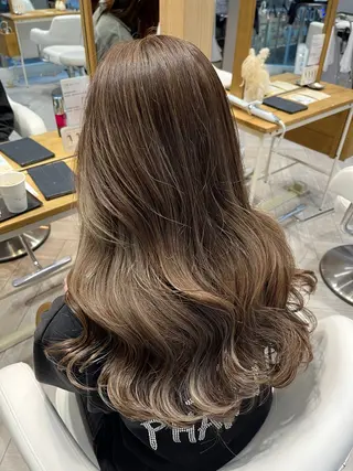 ロング カラー AVANCE. chisatoのヘアスタイル