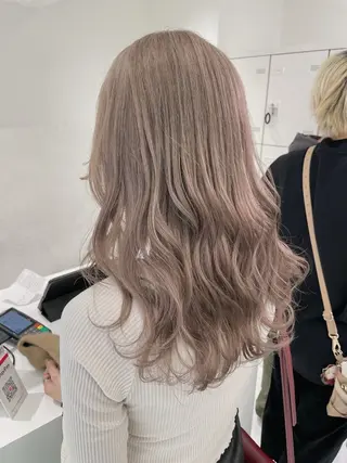 ロング カラー 🩷暖色カラー🩷 BONのヘアスタイル
