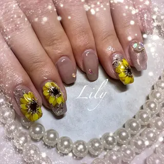 ネイル Lily*nail 🌻Mii🌻のネイルデザイン