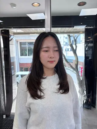 セミロング 竹田 佳奈のヘアスタイル