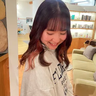 セミロング カラー 奥村 紗季のヘアスタイル