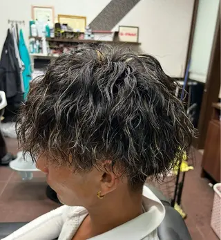 カラー パーマ メンズ 河野 敬之のヘアスタイル