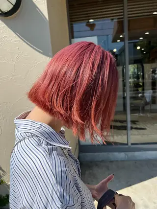ショート カラー cyan Amiのヘアスタイル