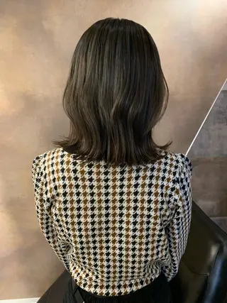 ミディアム カラー SAKINO. ベージュカラーのヘアスタイル