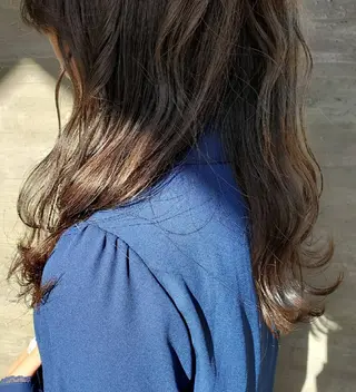 ロング カラー 谷 結奈のヘアスタイル