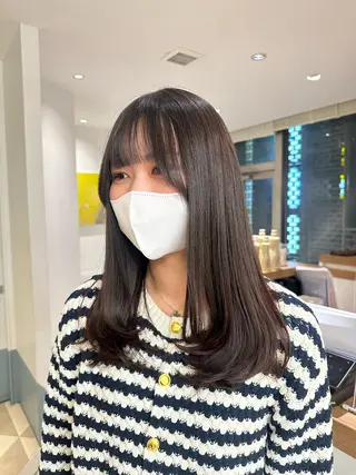 ロング カラー 安丸 結夏のヘアスタイル
