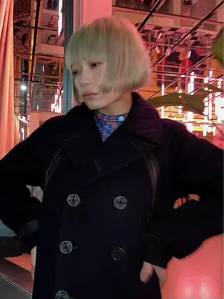 ショート カラー ブリーチ😼 ボブ✍️レイヤーのヘアスタイル