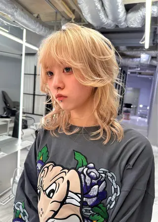 セミロング カラー ハイトーンレイヤー 顔まわりSOTAのヘアスタイル