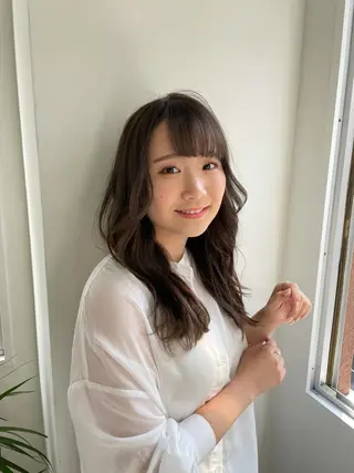 ロング カラー ヘアアレンジ 菅 由梨菜のヘアスタイル