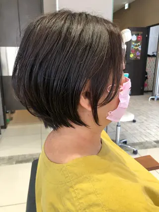 ショート カラー ディレクター ノナカのヘアスタイル