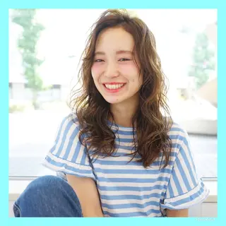 ミディアム カラー パーマ 🪐脱白髪染め 🪐松尾菜々美のヘアスタイル