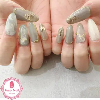 ネイル tiarynail K K🐼のネイルデザイン