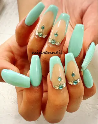 ネイル Minoan Tのネイルデザイン