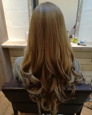 ロング カラー 東心斎橋☆豆柴 🐾倶楽部のヘアスタイル