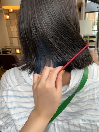 ミディアム カラー 塩澤 榛奈のヘアスタイル