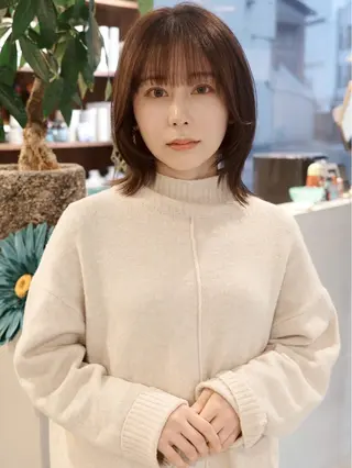 ミディアム (h)wim ウィムのヘアスタイル