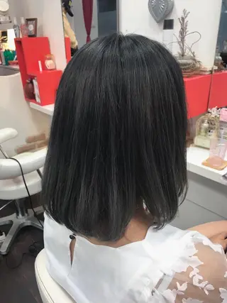 ミディアム カラー 岩谷/ブリーチ 🪽透明感カラーのヘアスタイル