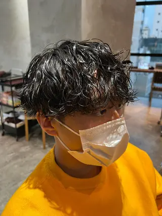 ショート パーマ メンズ 波巻きスパイラルパー マ/シャドウパーマ駿のヘアスタイル