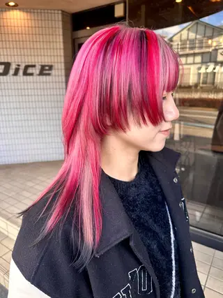 ロング タカツド ユウキのヘアスタイル