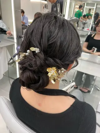 セミロング ヘアセット🎀耳つぼ 👂💎MONAMIのヘアスタイル