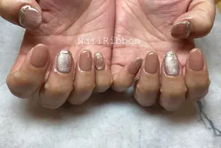 ネイル ネイルリボン 受付スタッフのネイルデザイン