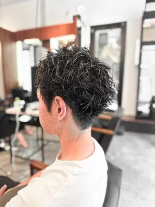ショート カラー パーマ ヘアアレンジ メンズ キッズ ブリーチカラー🔥 パーマ【佐々木凌平】のヘアスタイル
