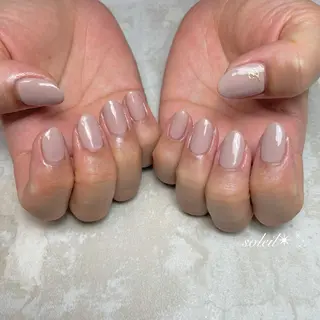 ネイル 粟津 美紀のネイルデザイン