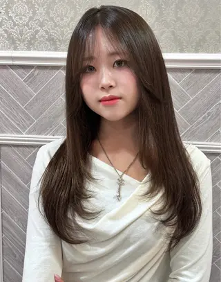 ロング レイヤー/顔周り /ボブ/銀座/サラのヘアスタイル